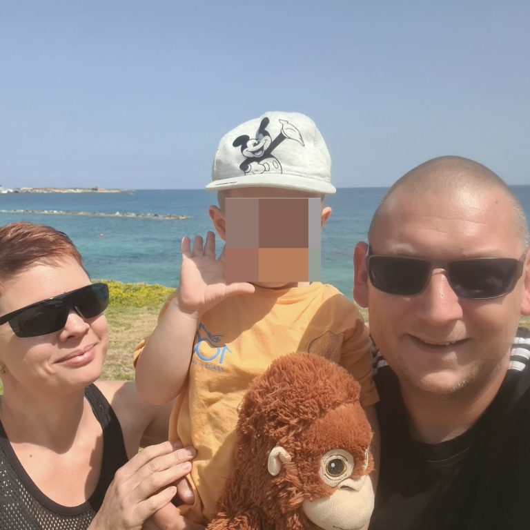 Christian und Ilona mit ihrem Sohn – als Familie erfolgreich nach Zypern ausgewandert